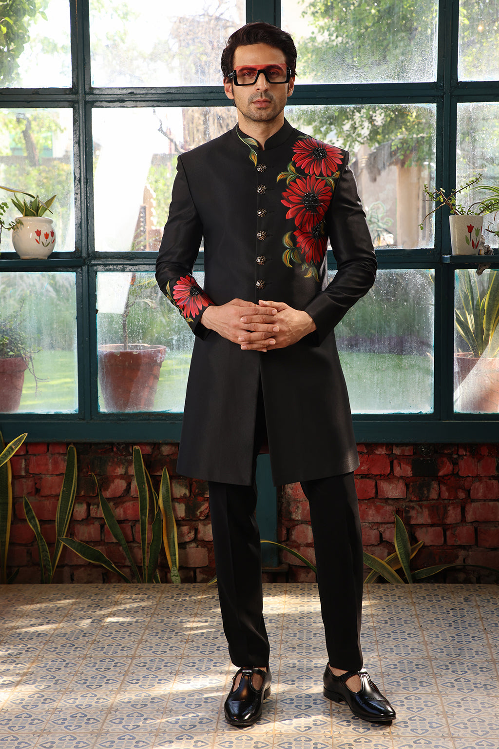 BLACK HANDPAINT INDOWESTERN SET