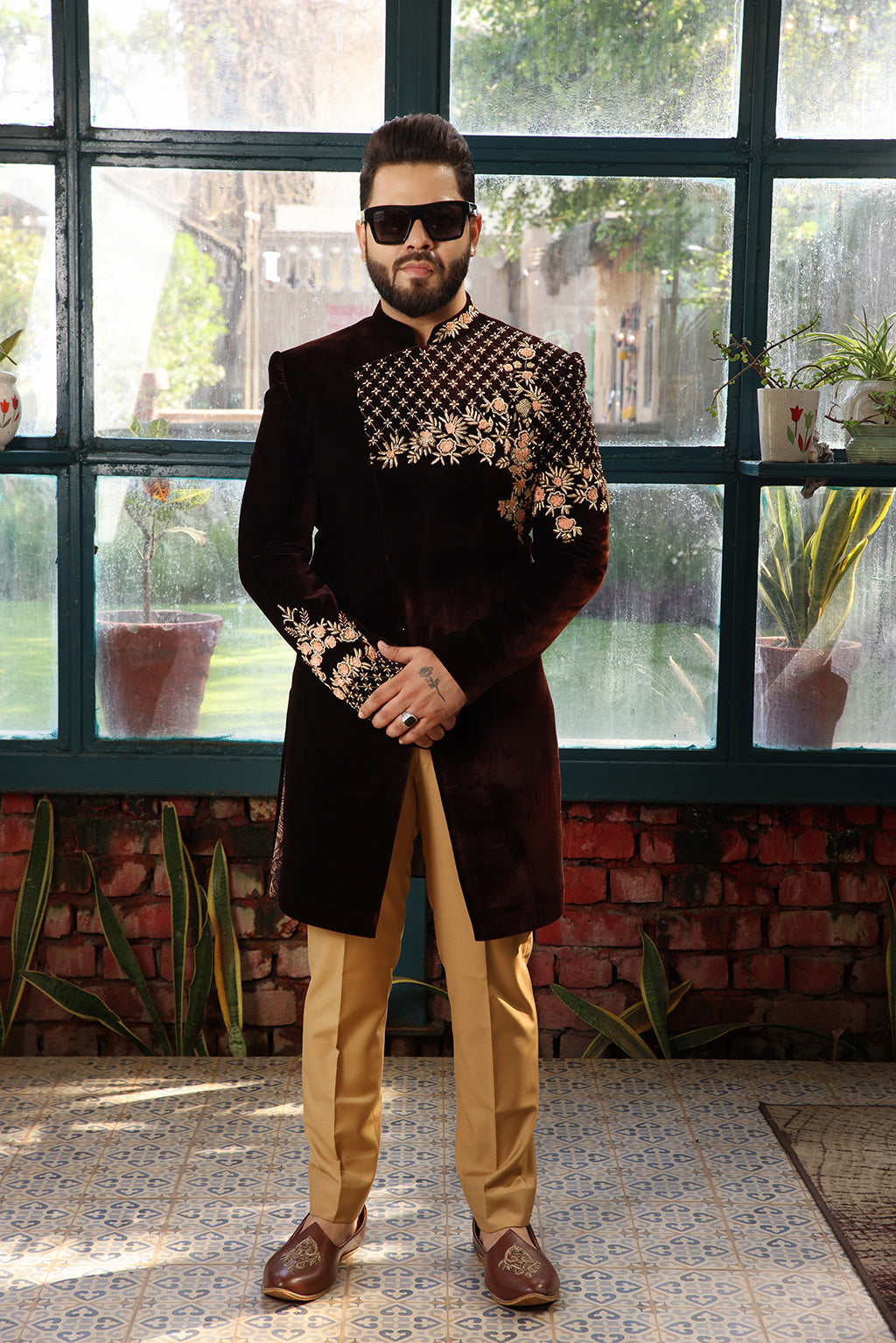 BROWN INDOWESTERN SET