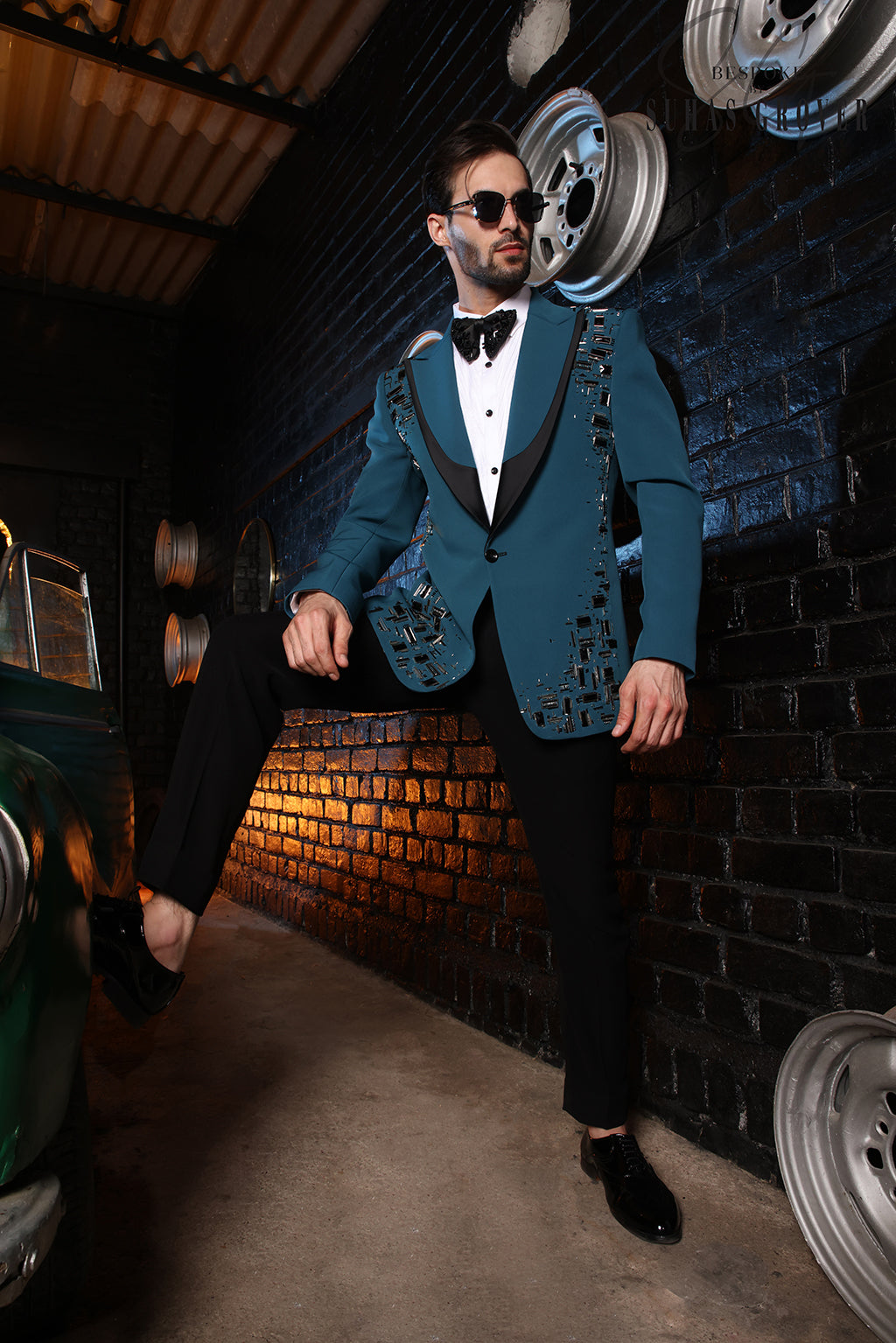 TEEL GREEN MOTHERBOARD TUXEDO SET