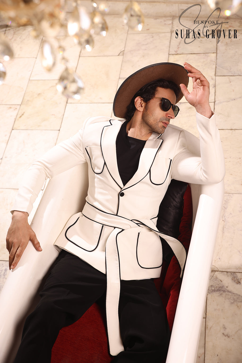 WHITE KNOT BLAZER