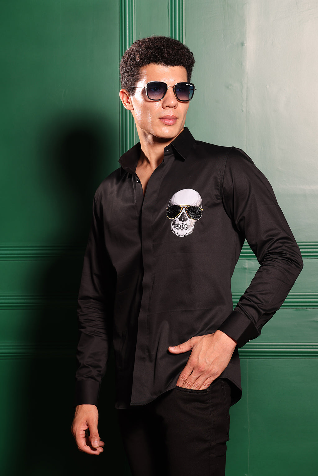 BLACK SKULL SHIRT