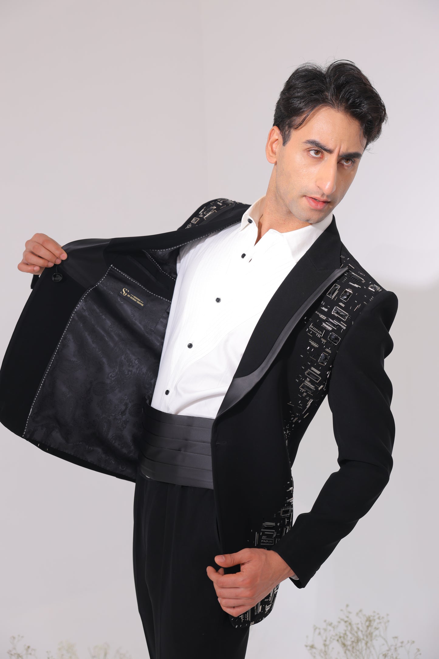 Black Motherboard Tuxedo Set