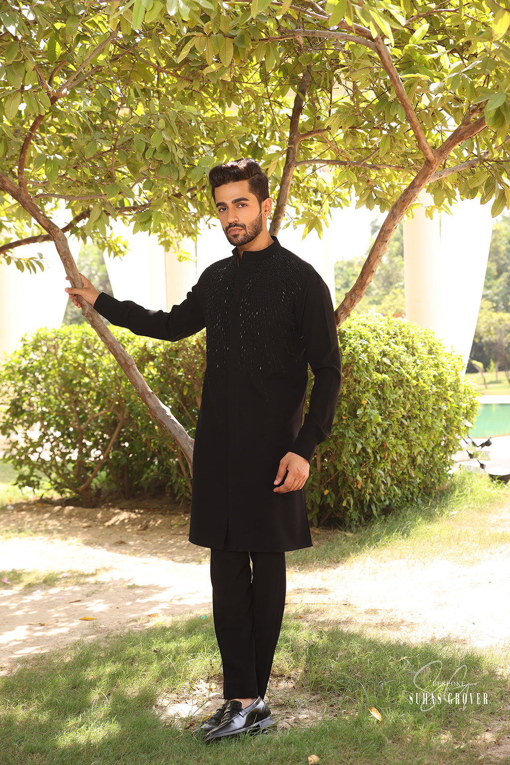 BLACK EMBROIDED KURTA SET