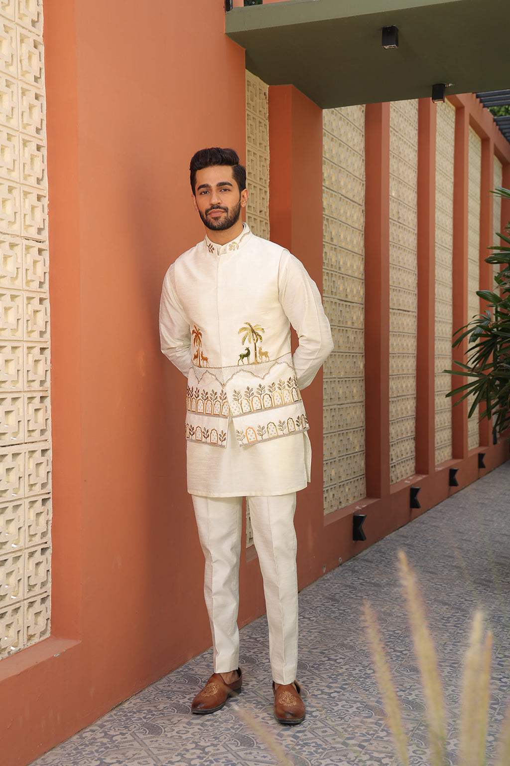WHITE & GOLD MIRROR NEHRU JACKET
