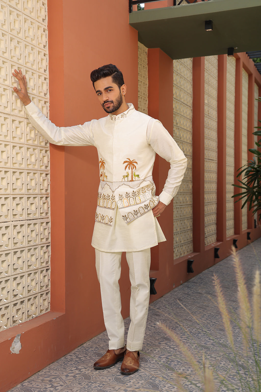 WHITE & GOLD MIRROR NEHRU JACKET