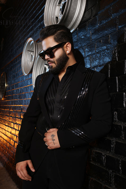 BLACK TAPING COAT