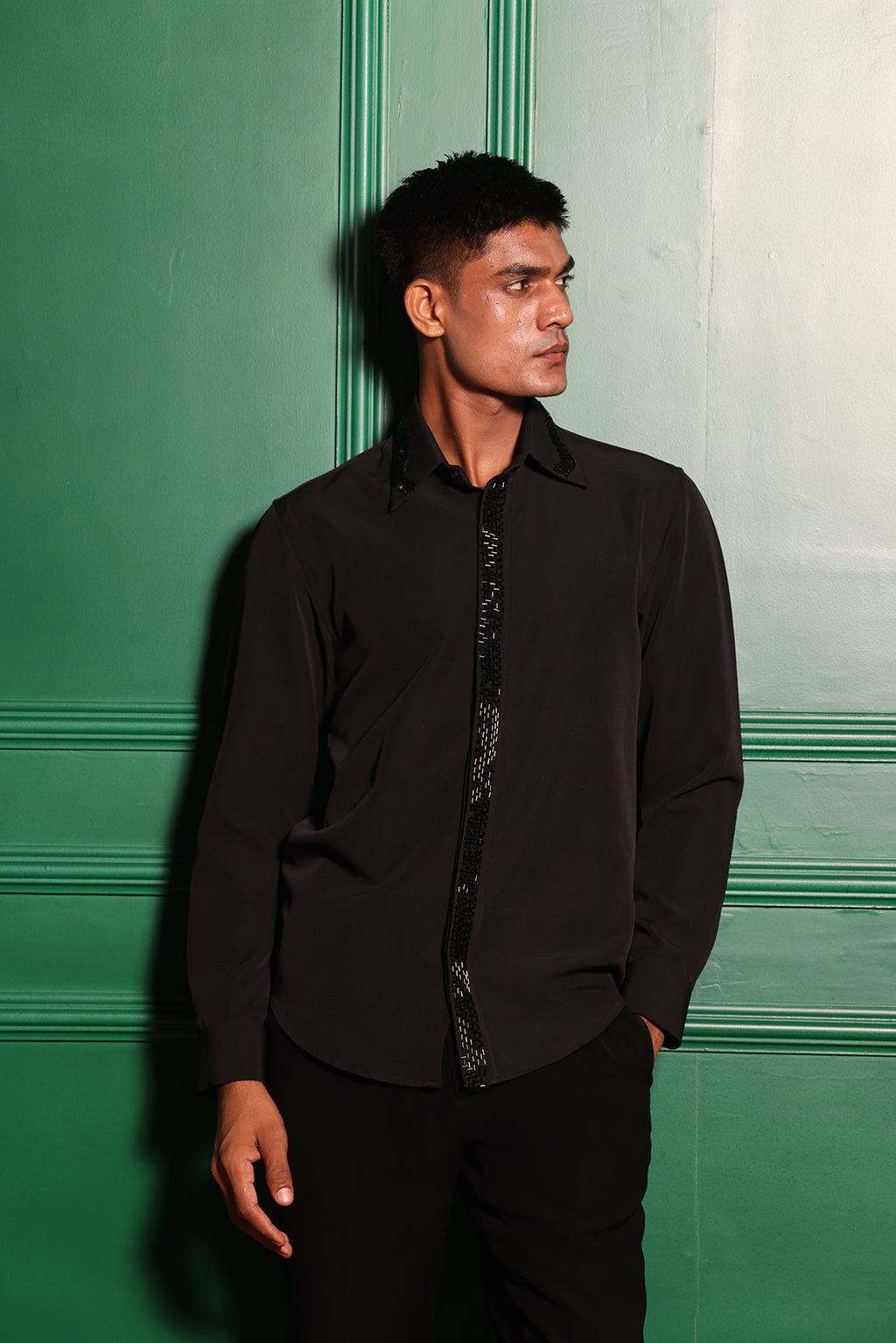 BLACK CUT DANA SHIRT