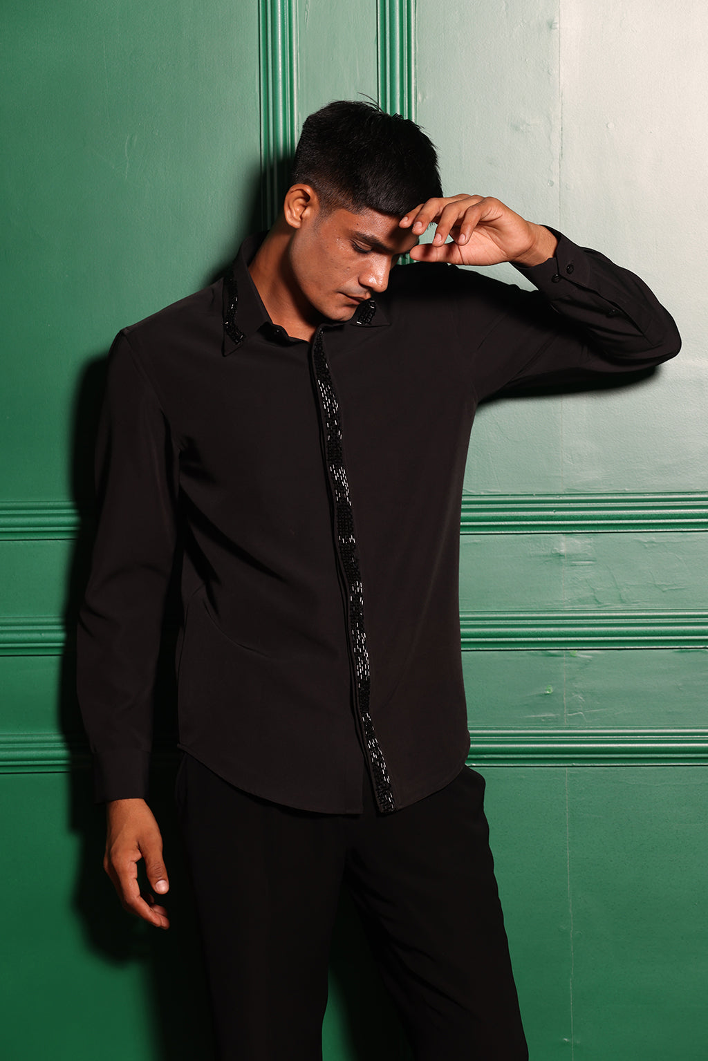 BLACK CUT DANA SHIRT
