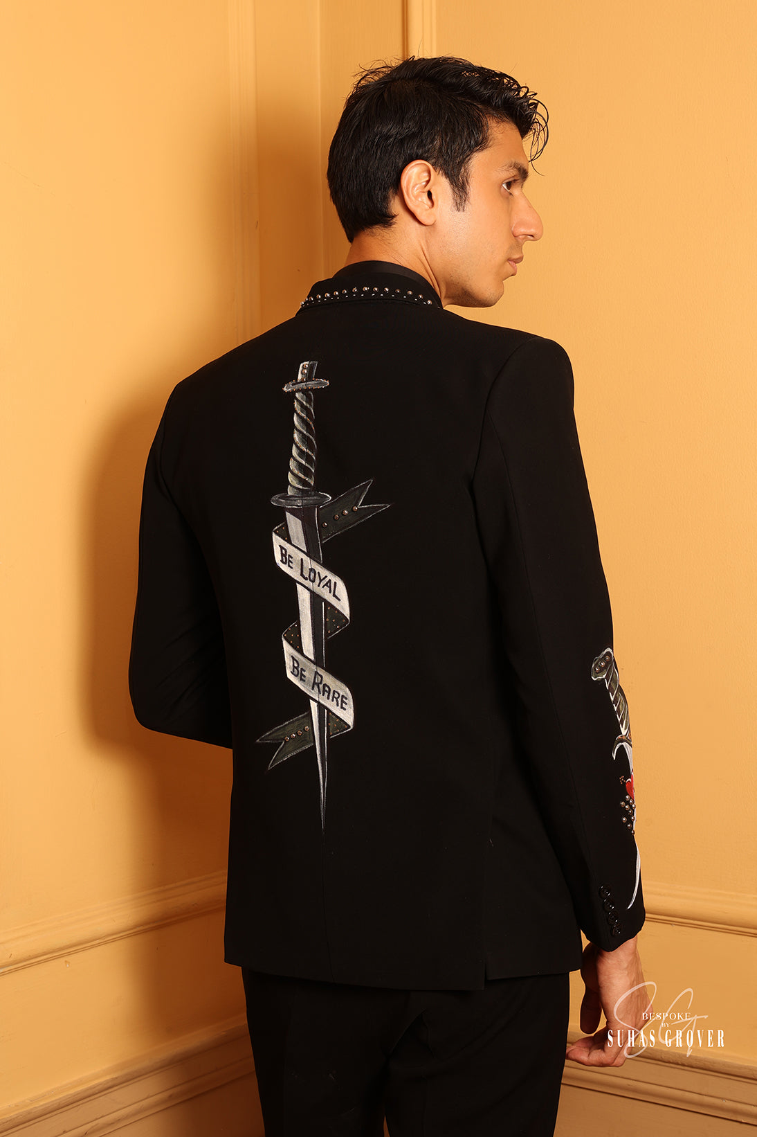 BLACK CLOCK HANDPAINTED TUXEDO