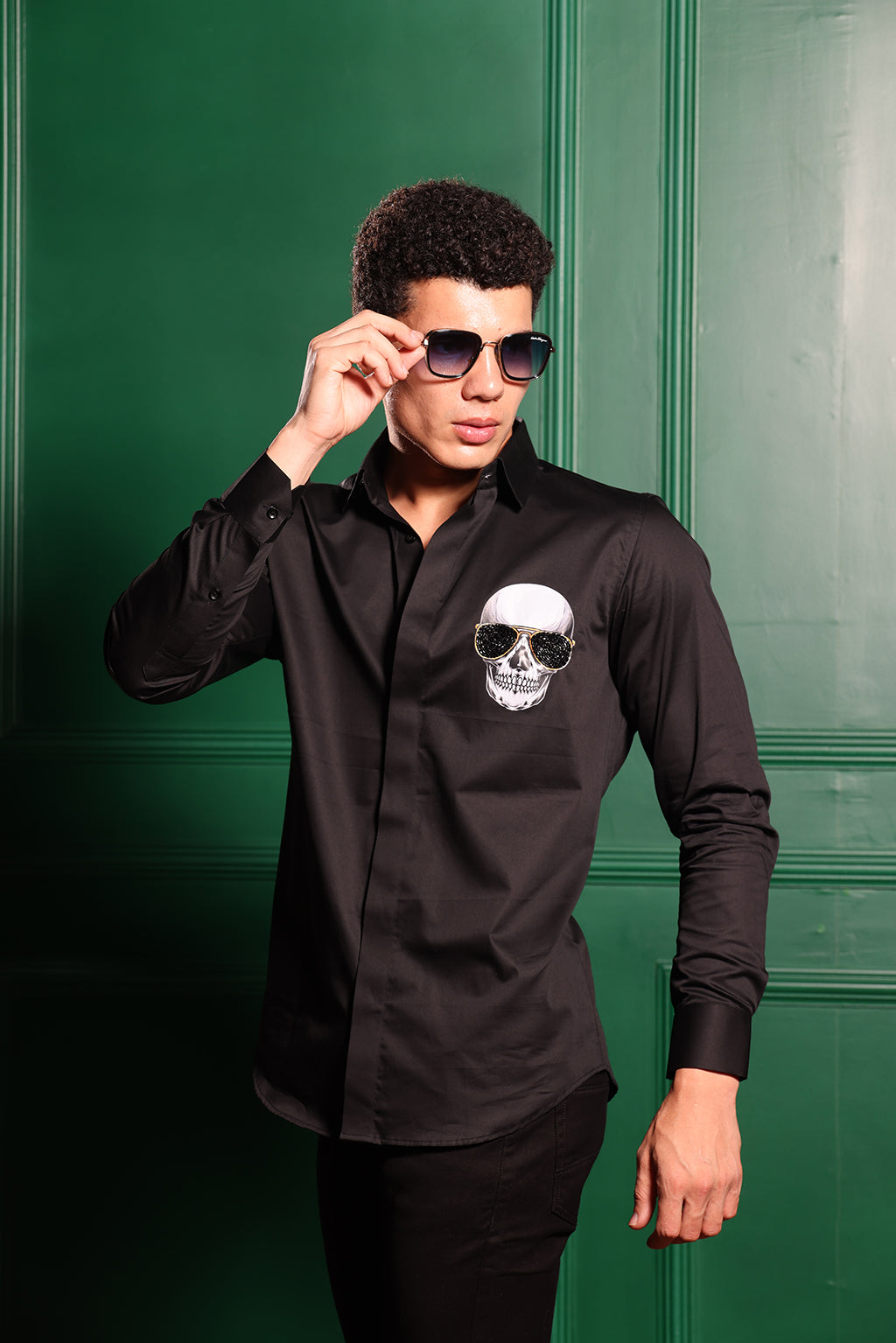 BLACK SKULL SHIRT
