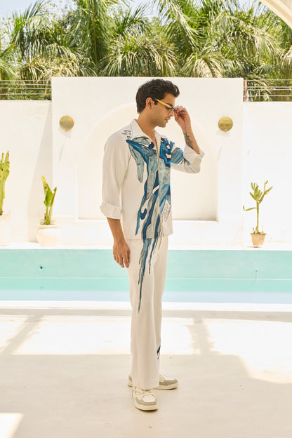 WHITE ABSTRACT HORSE CORD SET