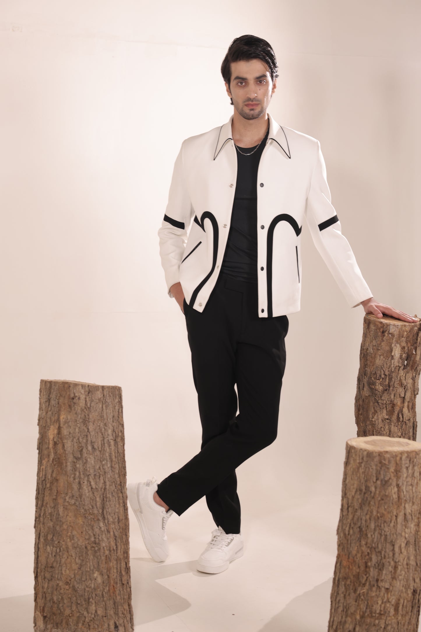The Monochrome Outline Tailored Set