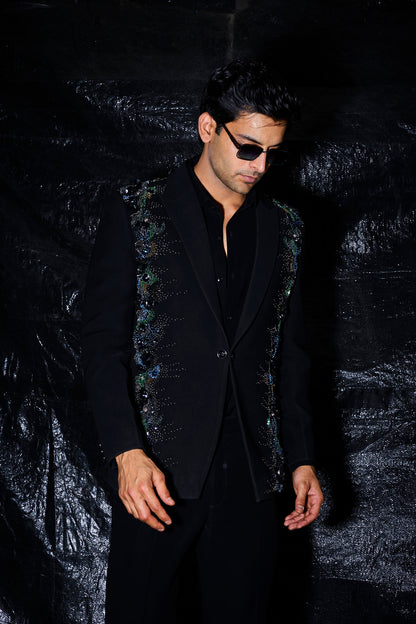 The Onyx Cut Dana Tuxedo Set