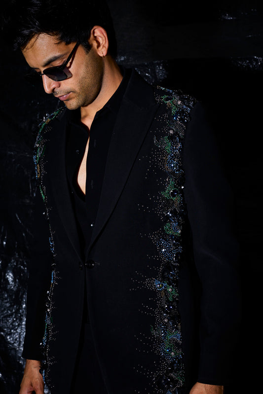 The Onyx Cut Dana Tuxedo Set